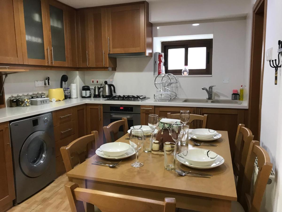 Giannoullas Luxury2Bedroom House In กาโลปานาโยติส ภายนอก รูปภาพ